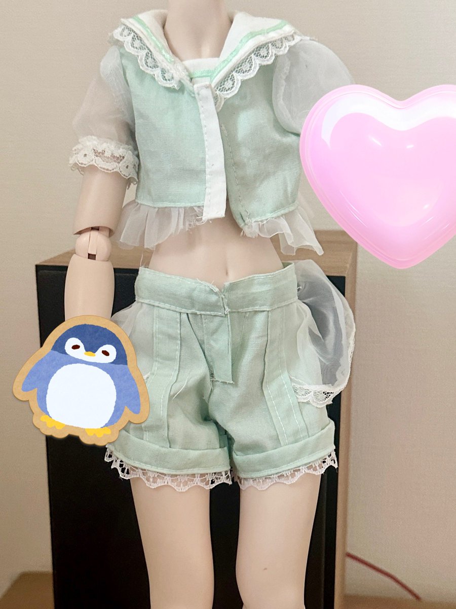 CatronDoll's tweet photo. 型紙直しながら作っていい感じのシルエットになってきた🎶 https://t.co/lyiv6Obzab