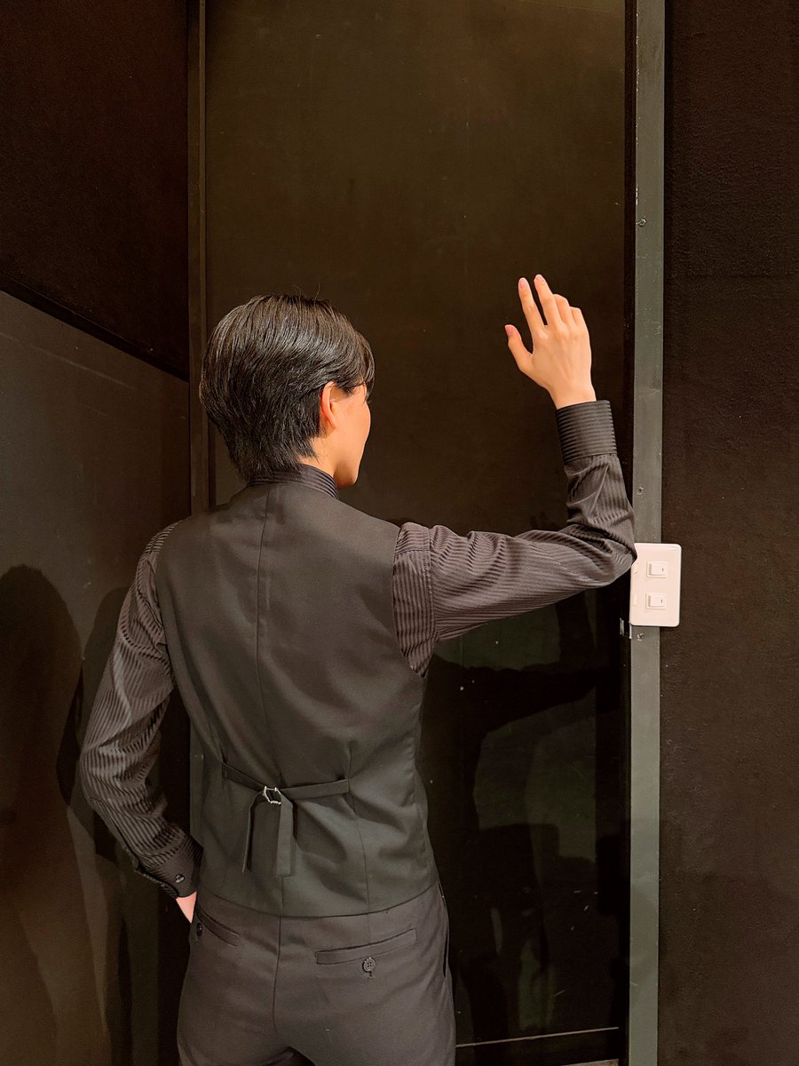 hiryu_tsukasa's tweet photo. 舞台「#彼女のいない教室」
昨日観に来てくれた #東少白雪姫 でご一緒した子ども達の嬉しいご感想を紹介😭純粋に嬉しいです…
一人でも多くの方に届きますように。

本日は13:00と17:00授業開始です🏫
本日も魂込めてお届けします。
当事者のご参列をお待ちしております。
🎫https://t.co/c5PJKesCba https://t.co/65qsqZD4Xc