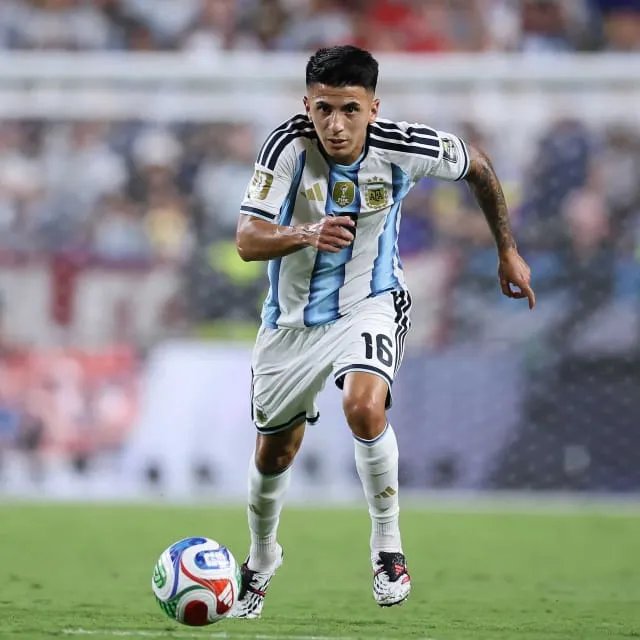 emipaludi's tweet photo. #Almada, #Correa, #Echeverry, #Mastantuono, #LoCelso, #Buonanotte son algunos de los creativos que sonaron para ahora en #River. No tienen que venir dos nada más, te diría que casi todos. Y si tenés que gastar U$S100M lo debes hacer sin escatimar un sólo dólar, basta de gilada!! https://t.co/pfsPLV5h7o
