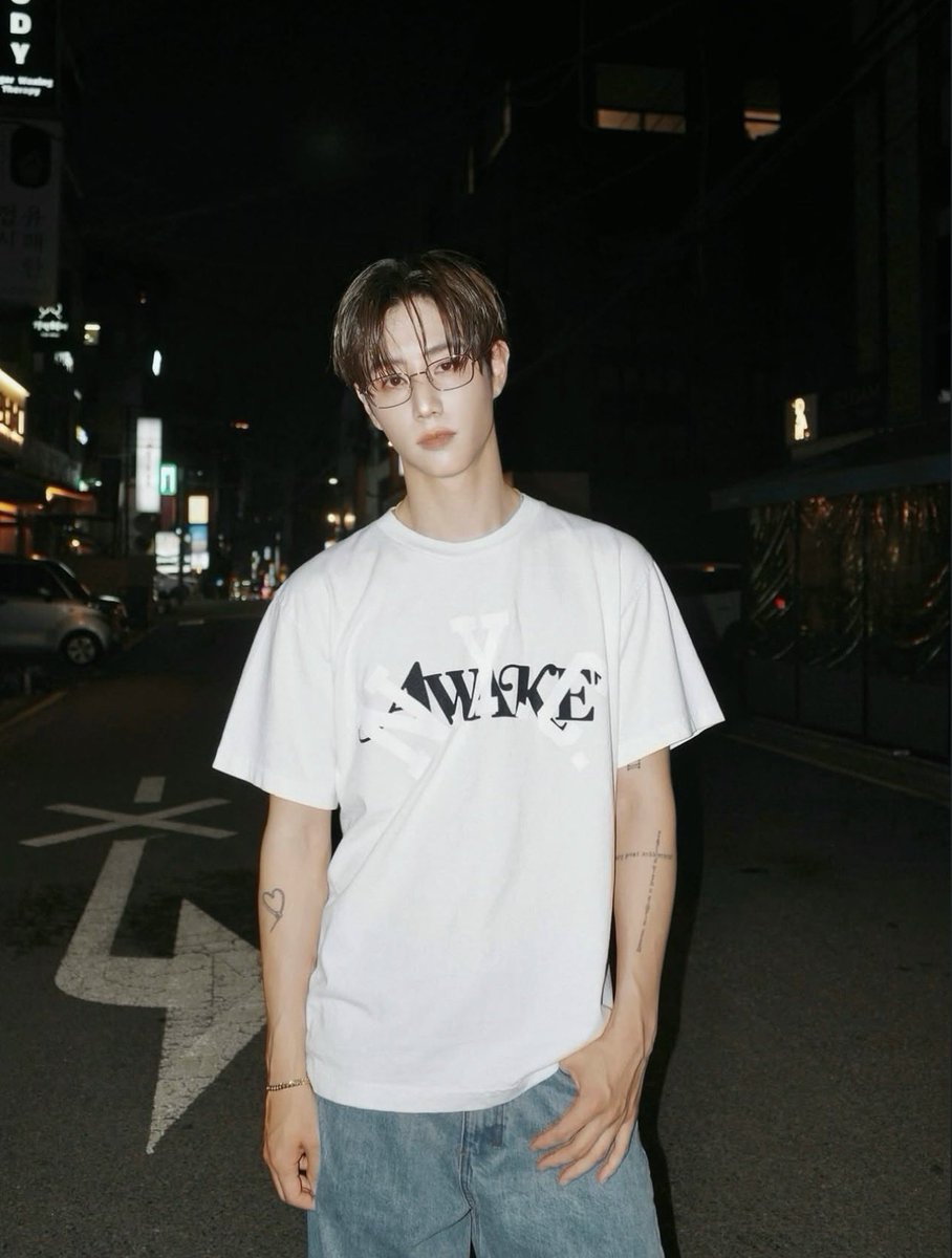 GOT7isOT7's tweet photo. wow mark tuan https://t.co/RJ1bq2Yzsd
