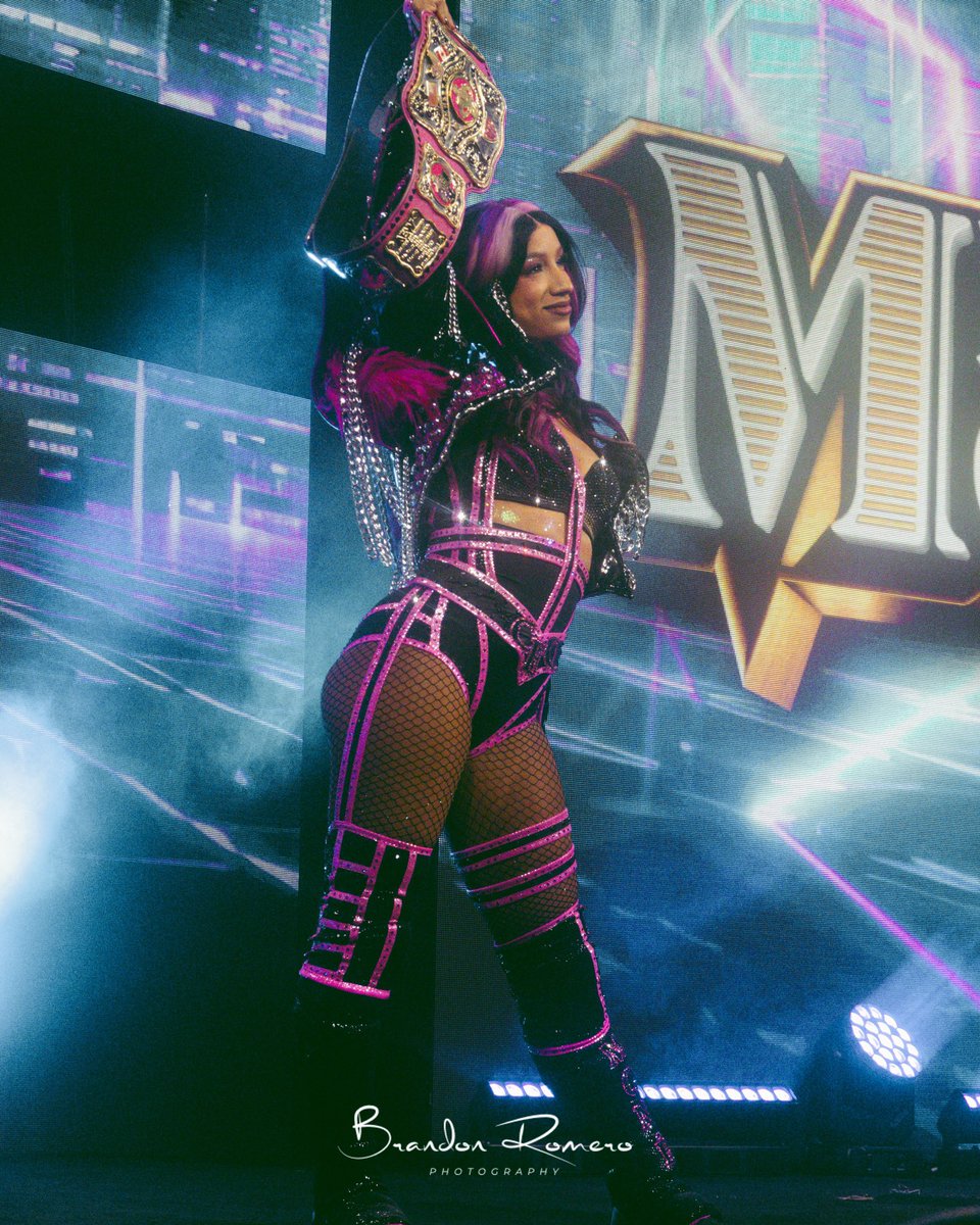 CaseyMorgan94's tweet photo. Photo digitals of Mercedes Moné on Dynamite from BO$$TON last Wednesday. 🤑🩷🏆🐐

Photos credit to: brandonj93 on IG

#TheCEO #MercedesMoné #MercedesVarnado #メルセデス・モネ https://t.co/DfUgupwnk7