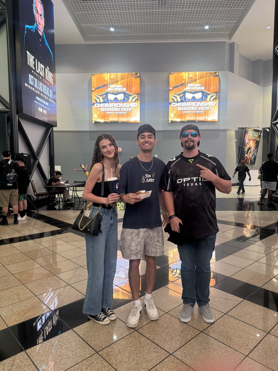 FreakySZN @ Champs tweet media