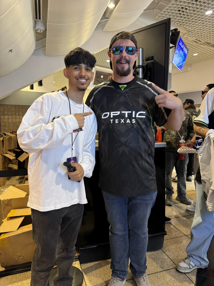 FreakySZN @ Champs tweet media