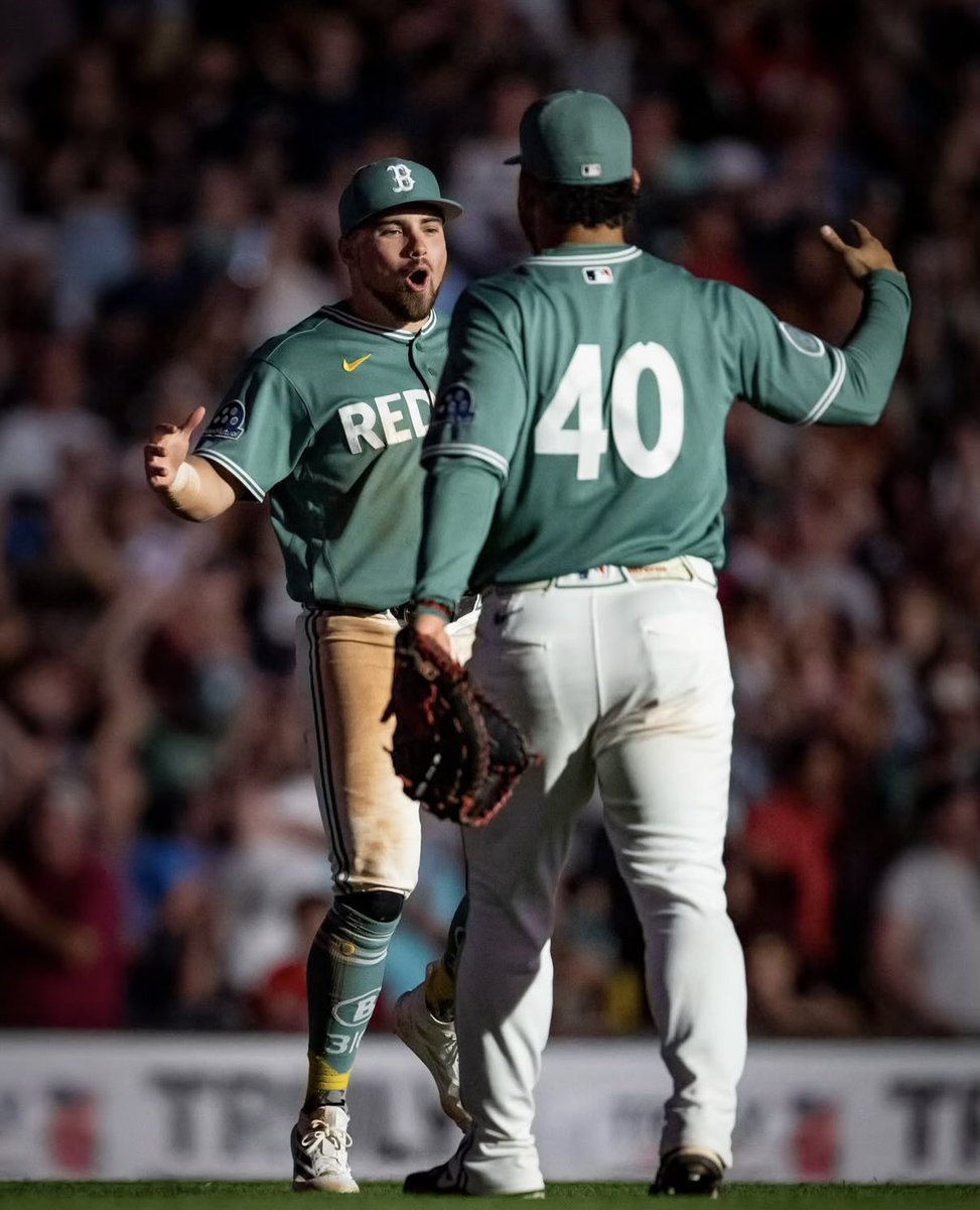 BOSSportsGordo's tweet photo. The Red Sox had the worst record in the American League (32-46) on June 25th.

18 games later, they’re 48-48, they’re in a playoff spot, and their current winning streak (11) is longer than any streak any team in baseball has put together all season long. https://t.co/kCa5zBwcTR