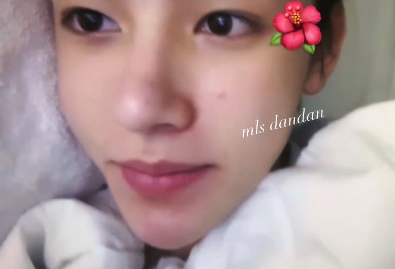 frankIesblonded's tweet photo. mamah dan teteh https://t.co/4p2yLKSlrr