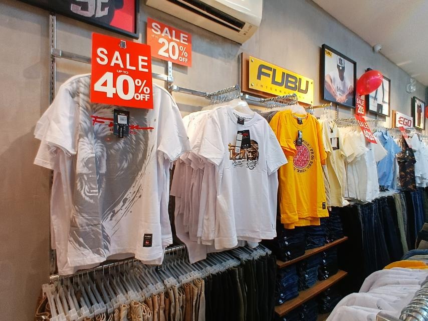 CityMallPh's tweet photo. Fubu and Crissa apparel are now availalable at The Look CityMall Kalibo🛍️👕👚🩳

#CityMallPH #Kalibo https://t.co/FqJo4Oxvgu