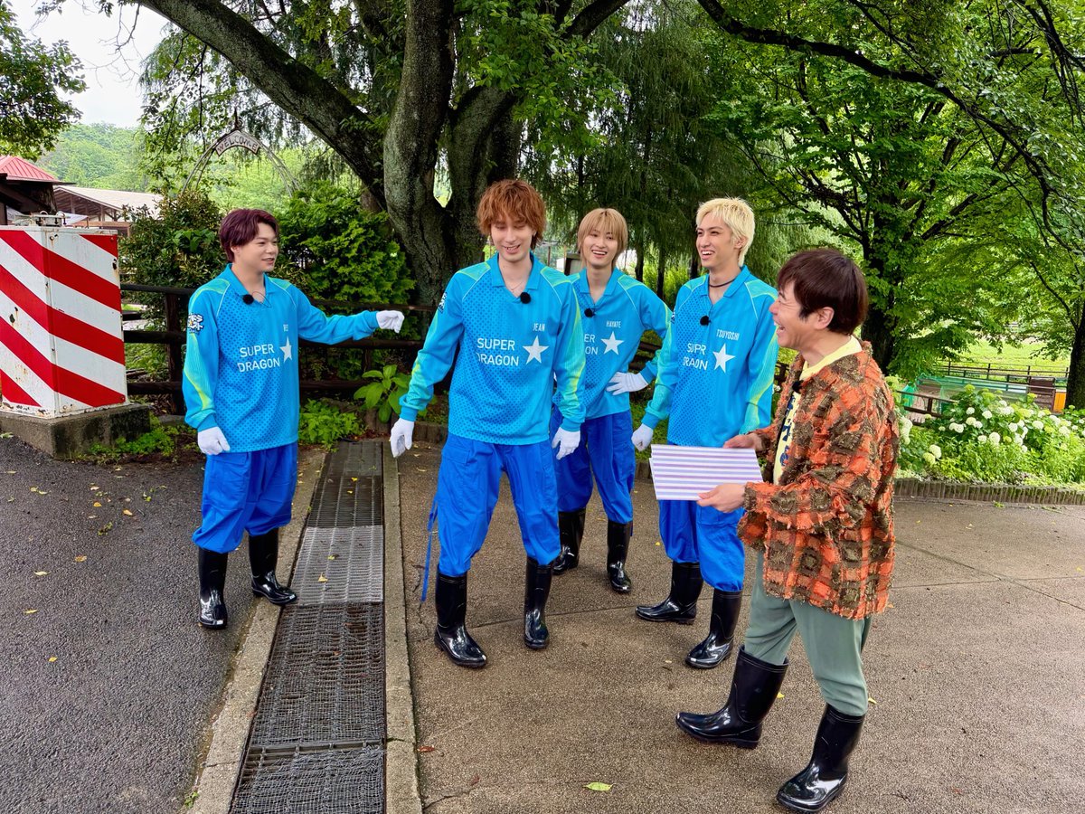 SupaQuestfuji's tweet photo. ☆……今夜の #スパクエ いかがでしたか？……☆

次週のクエストは
那須の観光スポットでアルバイト体験！🦙🐟
💡7/25(土)25時45分から放送

#TVer＆#FOD にて見逃し配信中！📺
#SUPERDRAGON #スパドラ
#スパクエ https://t.co/hi9Xw0KeDK