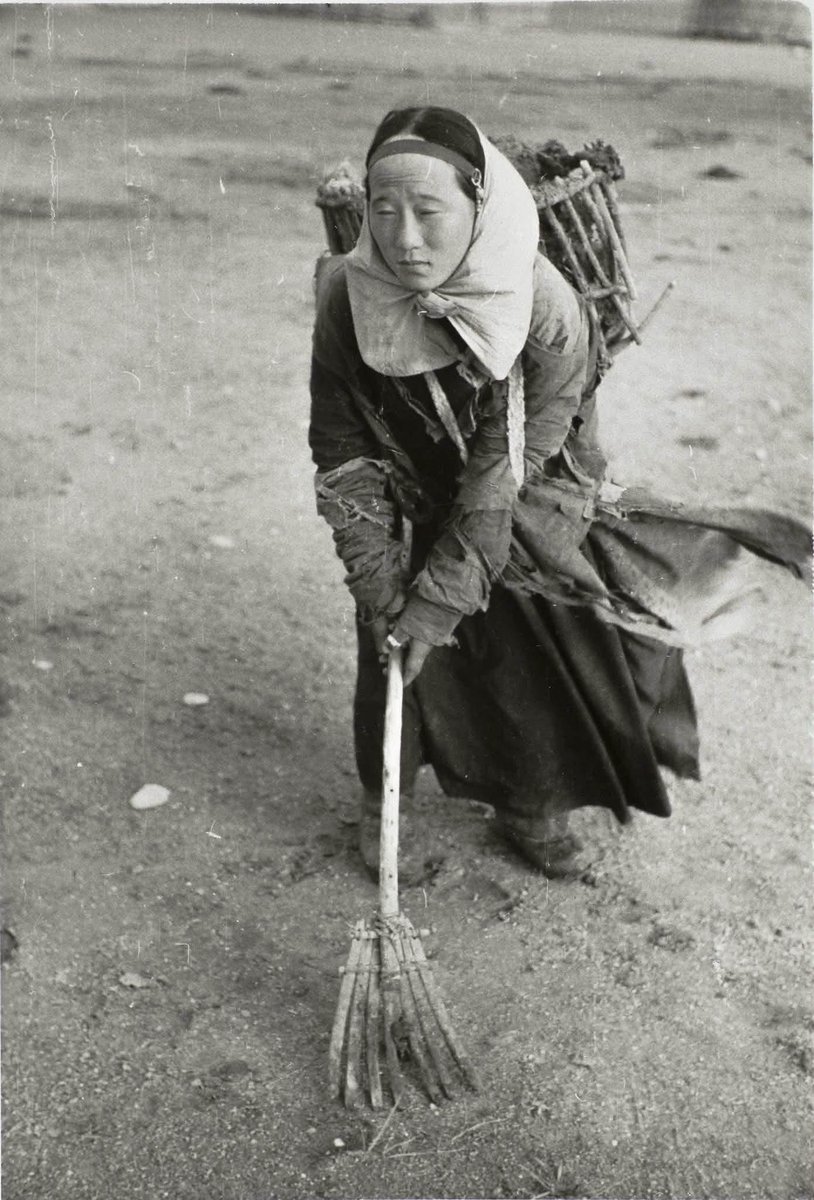 HonourableBryon's tweet photo. Swedish doctor and Christian preacher Joel Eriksson lived in Winter Mongolia with his family in 1913–1938 and worked in the Swedish Mongolian Missionary Society. 
#Mongolia https://t.co/CcPL0iyfh4