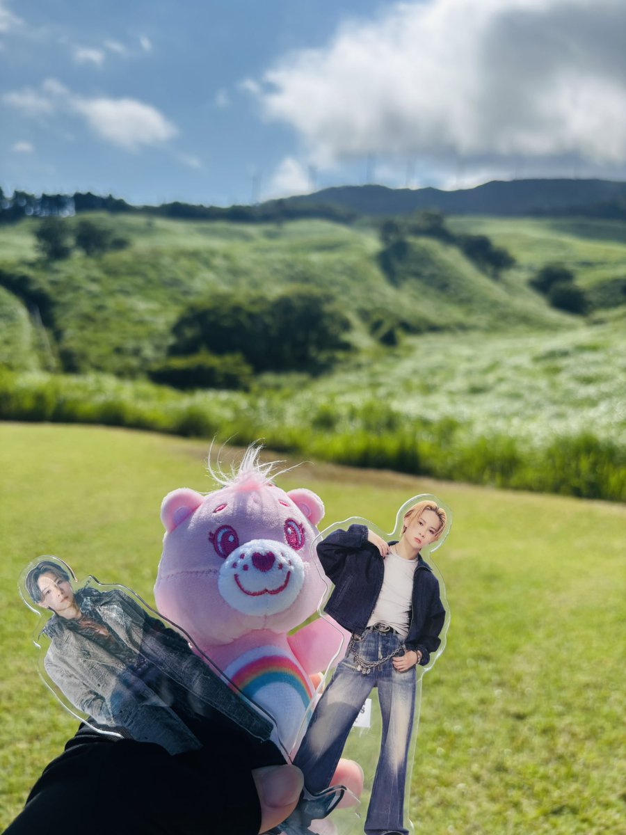 mimiki0417's tweet photo. 7/8.9.10伊豆旅行
すごい暑かったけど楽しかった😊
ウルフ🐺のMVロケ地近くて行ってきた✨
メンバーがここにきてたんだと思ったら感動だった！笑

#WOLFHOWLHARMONY
#WHH_PLEASE https://t.co/1hLrrvyJau