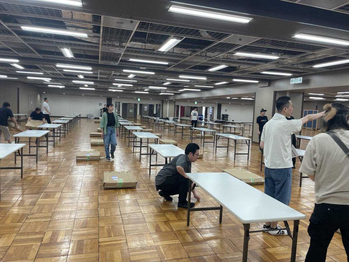 joukou0905's tweet photo. いよいよ明日はオールジャパン本戦。参加人数もさることながら、前日の会場設営に35名、明日の本戦は80名のチームで運営します。
いやいや、運営スタッフにはほんと協力いただきありがたい限り😭 https://t.co/s157NPRKag