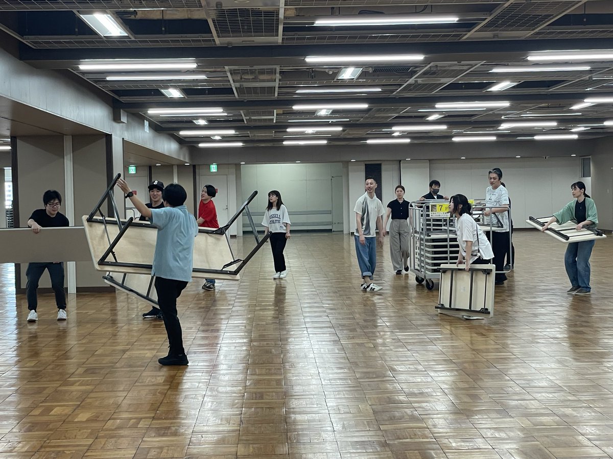 joukou0905's tweet photo. いよいよ明日はオールジャパン本戦。参加人数もさることながら、前日の会場設営に35名、明日の本戦は80名のチームで運営します。
いやいや、運営スタッフにはほんと協力いただきありがたい限り😭 https://t.co/s157NPRKag