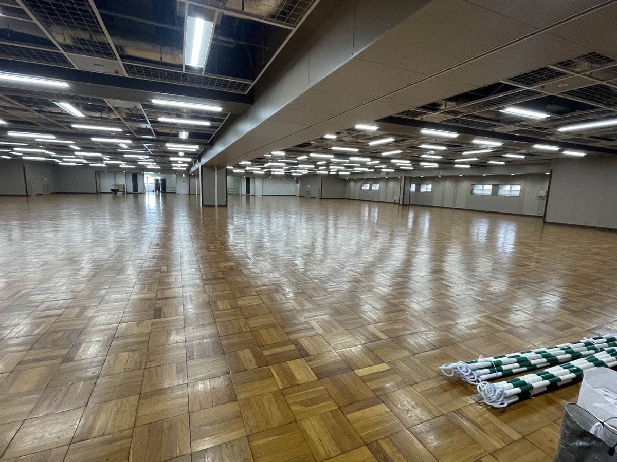 joukou0905's tweet photo. いよいよ明日はオールジャパン本戦。参加人数もさることながら、前日の会場設営に35名、明日の本戦は80名のチームで運営します。
いやいや、運営スタッフにはほんと協力いただきありがたい限り😭 https://t.co/s157NPRKag