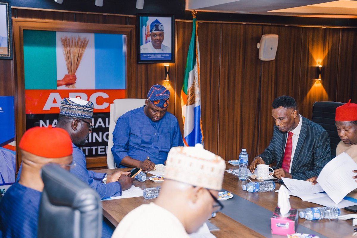 ProfAAKana's tweet photo. #PhotoNews 
As National Secretary of the All Progressives Congress, I, together with my supervisor and colleagues from the NWC, participated in a meeting of the party’s National Working Committee at the national headquarters in Abuja. https://t.co/1G4g8gMCdQ
