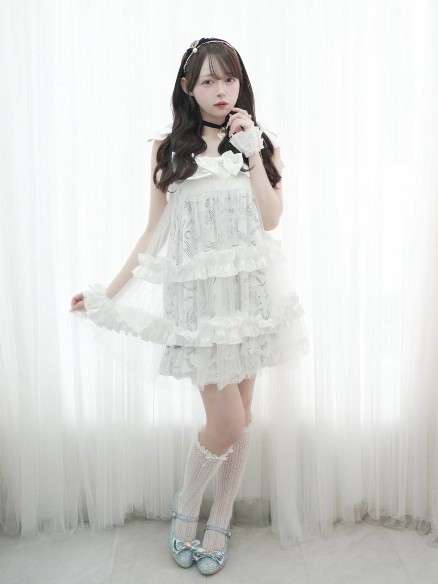syrup_tokyo's tweet photo. ribbon tule one-piece🎀

胸元にたくさんのリボンが施されたRMらしいデザインのワンピース。
透け感のあるチュールのワンピースは重ね着を楽しめる万能アイテムです！
中に着ているのはアイマスクキャミソールです♪
https://t.co/dRUUgTnzKI https://t.co/VCPMGZr1uA