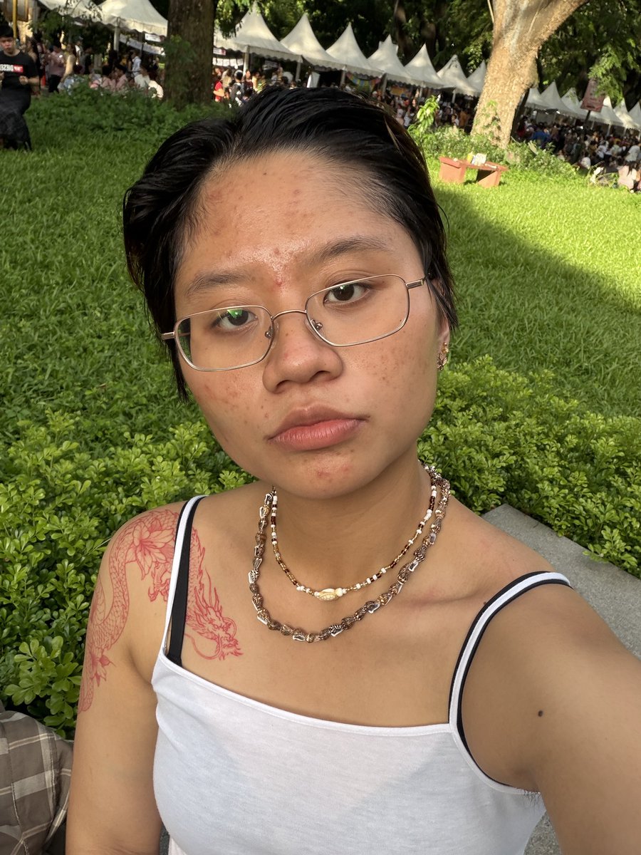 fernhrrdr's tweet photo. almost half a year with the red dragon tattoo! https://t.co/ekvyzSsOhQ