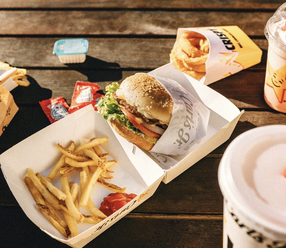 CarlsJrJapan's tweet photo. 🌴⭐️🍔🌴⭐️🍔🌴⭐️🍔🌴⭐️🍔🌴

カールスジュニアをテイクアウト🍔🍟🥤
おうちで本格カリフォルニアバーガー‼️

🌴⭐️🍔🌴⭐️🍔🌴⭐️🍔🌴⭐️🍔🌴 https://t.co/ABhjXo4c2T