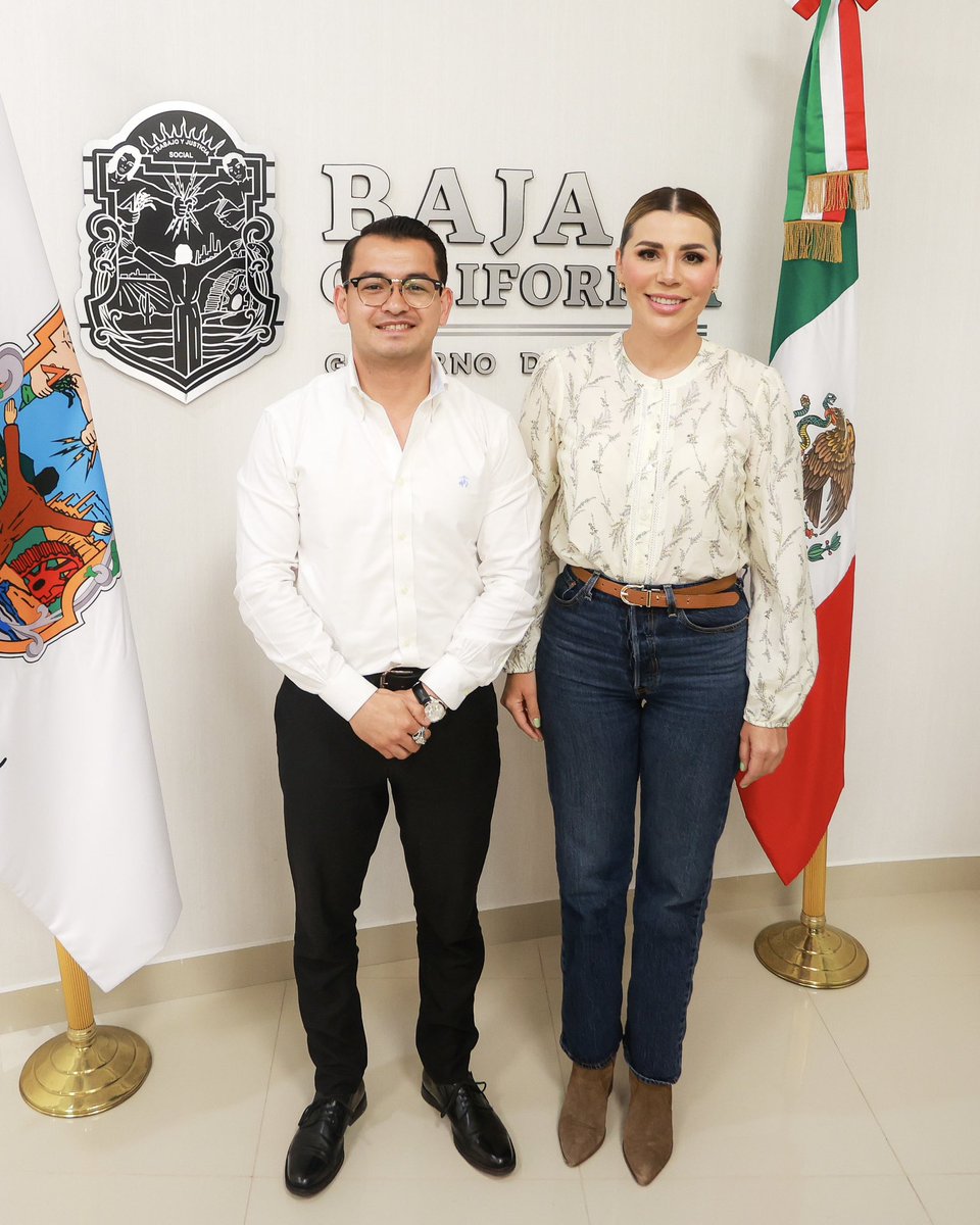 MarinadelPilar's tweet photo. En coordinación con el alcalde de Tijuana, Abdiel Gutiérrez, seguimos trabajando para impulsar acciones que se traduzcan en mejores oportunidades para las familias tijuanenses.

El bienestar compartido es posible y día a día lo haremos realidad de la mano de cada ayuntamiento. https://t.co/BNZYGZSvmr