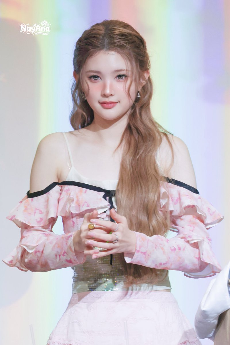NayAna_H2H's tweet photo. 260703_MAKESTAR

crush

#Ana #에이나 #노유나 #魯惟娜 #盧惟娜 
#Hearts2Hearts #하츠투하츠 #H2H #하투하 https://t.co/5hOLShe51r