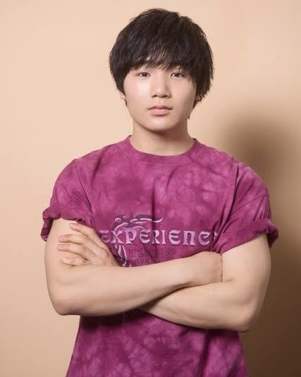 Machop_gym5's tweet photo. 寺田心 - まだ「心くん」って呼んでるの？ 

▫️ 寺田心（17歳）
▫️ 178cm / 78kg / 体脂肪11%
▫️ 俳優

身長127cm→178cm
体重62kg→77kg
ベンチプレス55kg→120kg

週6 1日4時間筋トレ
「フィジーク出たい」と公言

これはもう寺田心さんだろ
メロ心だろ

#筋トレ #理想のカラダ図鑑 #寺田心 https://t.co/lBJ8MiE5oe
