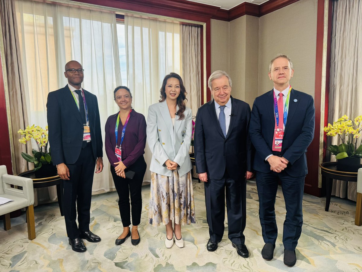 tianwei's tweet photo. Al global governance is lagging behind tech development, I interviewed @antonioguterres @UN SG @WAIC2026 He stressed on building an inclusive, UN-led global Al governance framework, capacity-building for developing countries, open-source Al, and human oversight of Al. @UNinChina https://t.co/GhB1fAu0ac