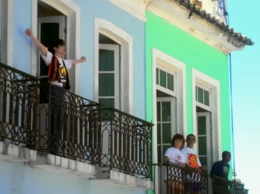 MoonSarito's tweet photo. @asjacksonmj I was in Pelourinho, here in Bahia, last year, if you visit the place, you’ll still see a poster of him exactly where he stood during the clip, and his songs play at the house there all day long.

The poster is a bit worn from time, but it was really cool to visit that place. https://t.co/K831fi0M0I