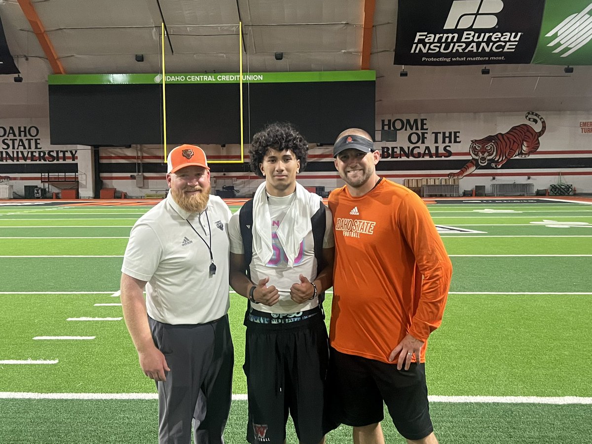 SamanuTuaone's tweet photo. Blessed to receive an offer from Idaho state!!! @CoachBobbyJay @gnduff 

@westpanthersfb @coachsolovi @StuTua @Coach_Pala @BrandonHuffman @Andy_Pham1 @viliata @morisuesue https://t.co/HKf0r83w1W