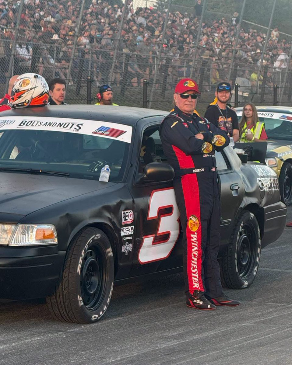 TweetSpeedyPete's tweet photo. RC is wearing shades because the sun never sets on a true American badass. @RCRracing @austindillon3 @tydillon https://t.co/XLwOh42V51