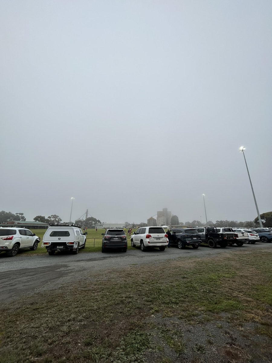 JackieNOONS's tweet photo. Lights on in Nullawil - incredible fog not going anywhere @david_johnston5 #NorthCentral #CalderUnited #CountryFootball https://t.co/M3xyX61UkT