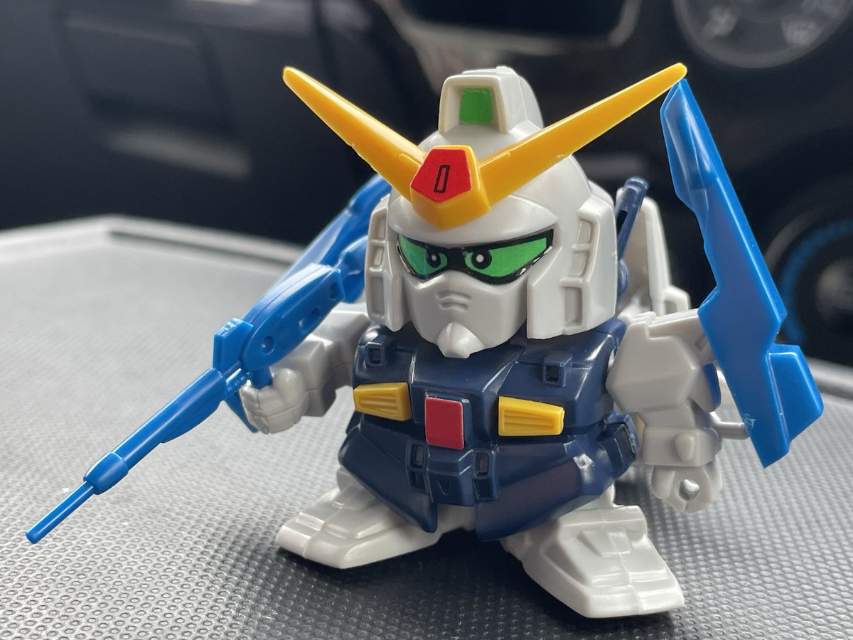 jPsWL7kX9Dtavq2's tweet photo. 200円で買ったスーパーかわいいガンダム！
我慢出来ず車内で遊ぶSDガンダム好きおじさん😆

#SDガンダム
#BB戦士 https://t.co/Ul9oMnKV3d