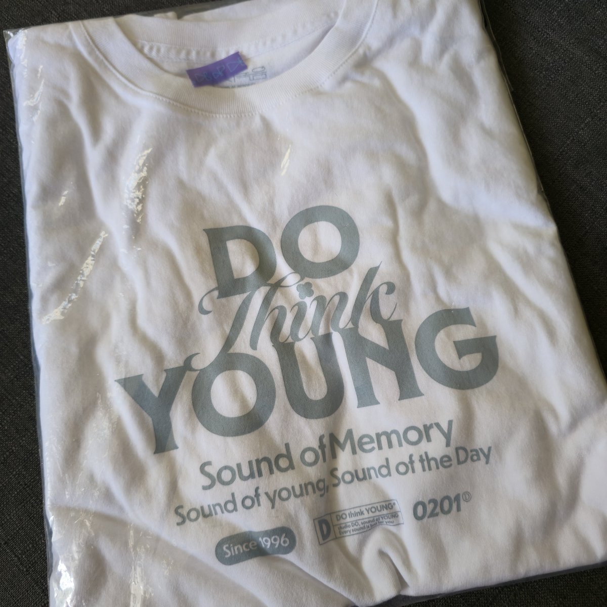 nabbiworks's tweet photo. wts lfb
#DOYOUNG - [동시녹음(SOUND OF MEMORIES)] OFFICIAL MD SHIRT
Php2,000 
Fresh from Kwangya, never worn
rfs: extra
will give freebies https://t.co/AAiUeQPXda