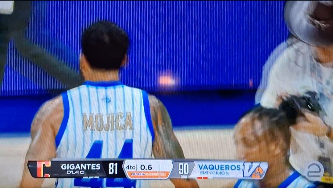 manuelernestopr's tweet photo. #VaquerosAhi Los Vaqueros de Bayamón derrotan 90 por 81 a los Gigantes de Carolina en el rancho vaquero y pasan a la final de conferencia. #SoyVaquero #CrudoYSinEditar https://t.co/zH5IdWkR5w