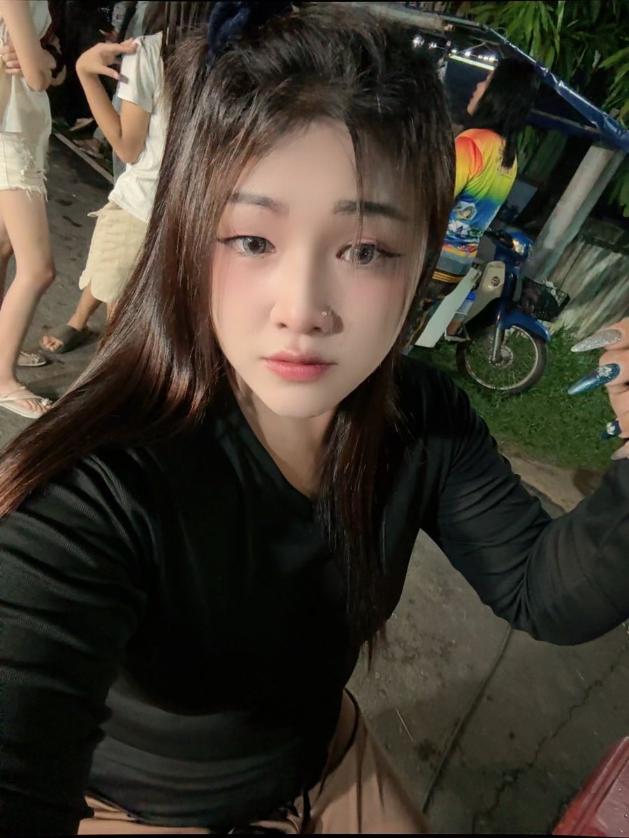 yriyri313359's tweet photo. เหงา 😜😜 #อุบลลับๆ #อุบลในเมือง #อุบล #อุบลนัดเย็ด #อุบลหวานมาก #รีทวิตนัดเย็ด #รีทวิตส่งคลิป https://t.co/QMAVKxMfAl