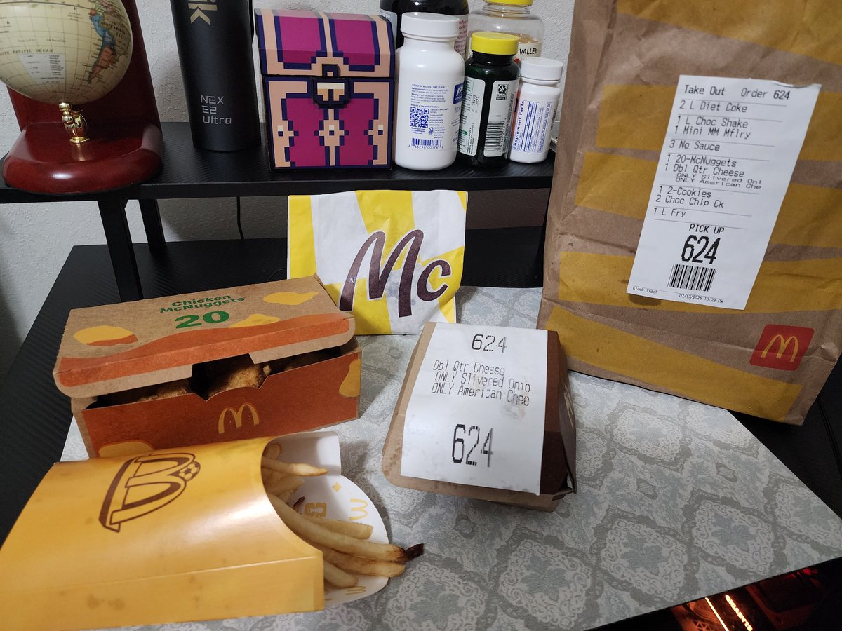 LapidaOrsus's tweet photo. McCrelly acquired, gonna be live with doing lip smacking mukbang asmr with my McCrelly slop meal while reactsloping to a 20 min Crelly slop video as a timer. 

Come watch the slop feast and belly rubbing on the big purp https://t.co/LQPNeYCZRc