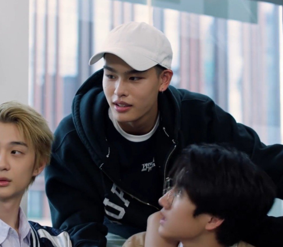minsungrm's tweet photo. O glow up babadeira desse querido aqui 

#MakeItRight https://t.co/SfhyEDIbOA