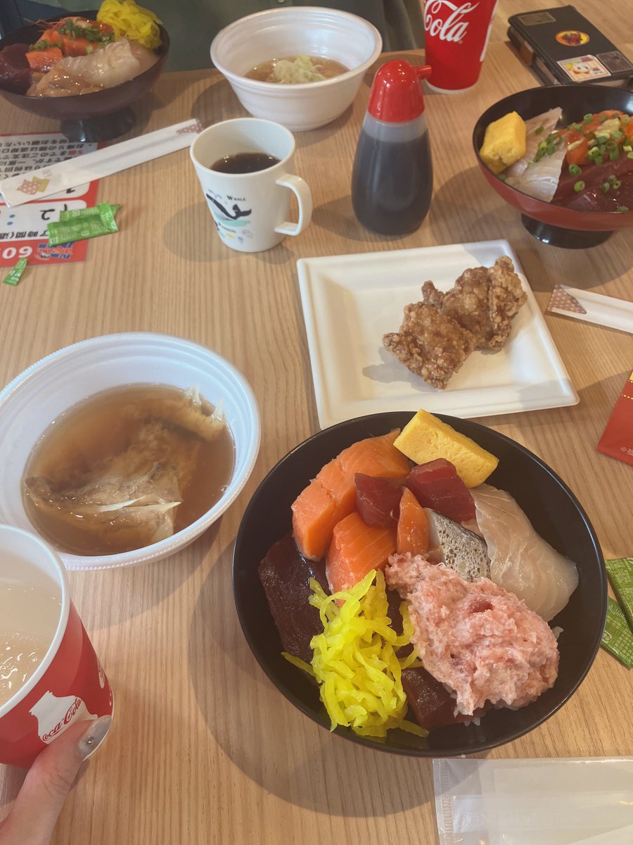 mitaanko_'s tweet photo. 魚食べ放題🐟 https://t.co/b0wowO0f2V