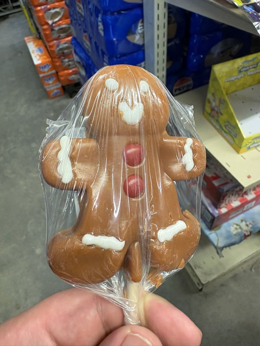 NexusSt4rr's tweet photo. my cookie had a wiener https://t.co/qQdllkYXNy