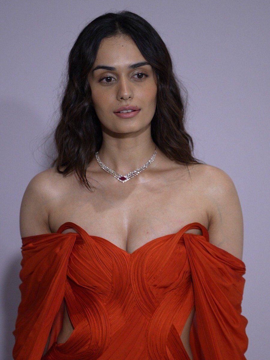 wvmediaa's tweet photo. Manushi Chhillar at the unveiling of Gaurav Gupta's latest couture collection ❤️

#Manushi #ManushiChhillar https://t.co/IIp9Hu97jM