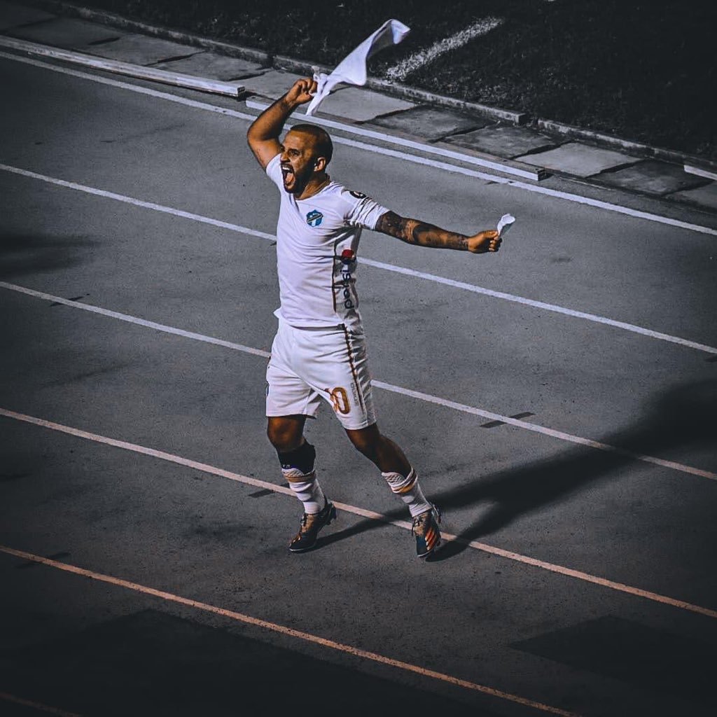 Tomiso_JF's tweet photo. Adiós Vaquero...
Gracias por tanto 🥲⚽👻🎩🏳️🏴 https://t.co/qQIcbADgEv