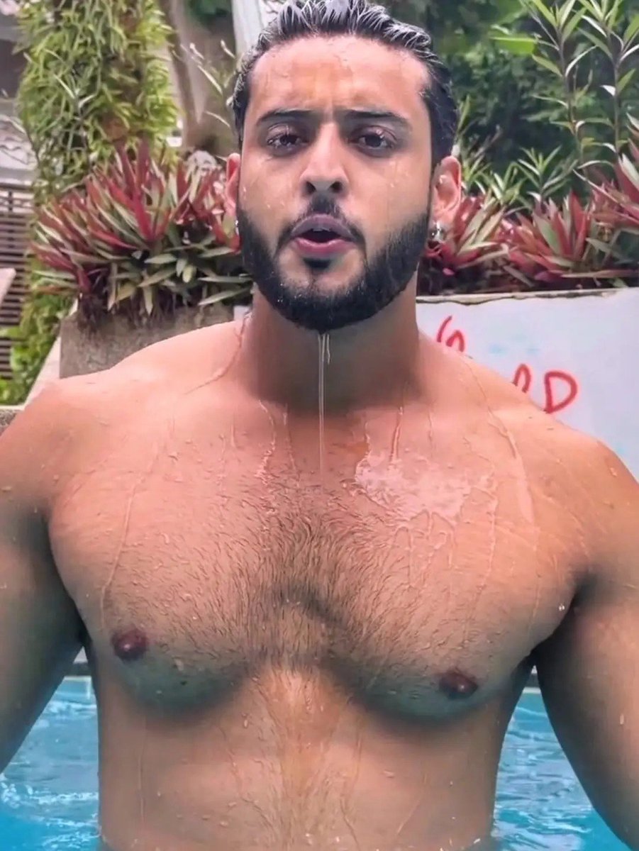aryan1239962's tweet photo. Shagun Pandey soaked desi muscles, dripping wet hair and that thick beard .
#Thirst #Hunk #WetIndian #PoolDaddy #Aiming14k https://t.co/Q2yVZvpbMs