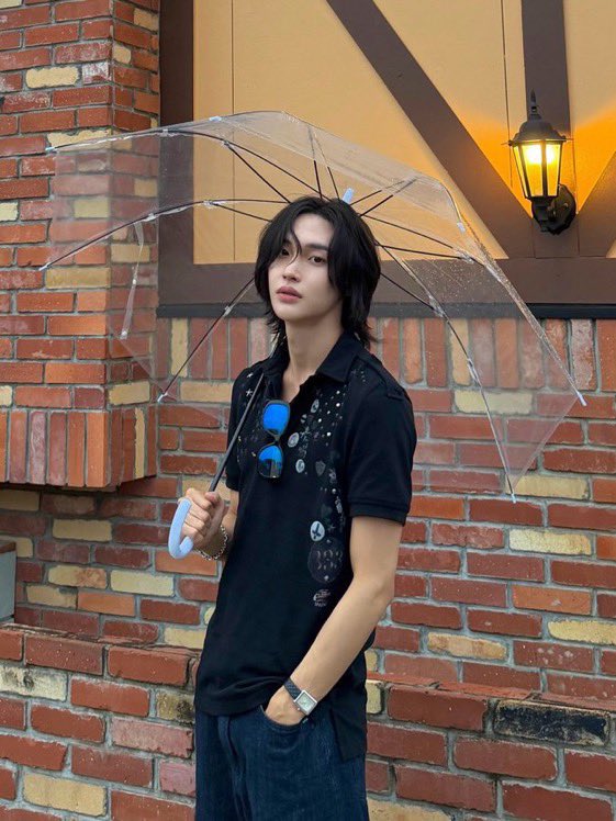 ONLYWONBIN_TH's tweet photo. [PIC📸] 260718 RIIZE_official Instagram Update with #WONBIN

☔️

#WONBIN #원빈 #RIIZE #라이즈 https://t.co/50vXZSslRZ