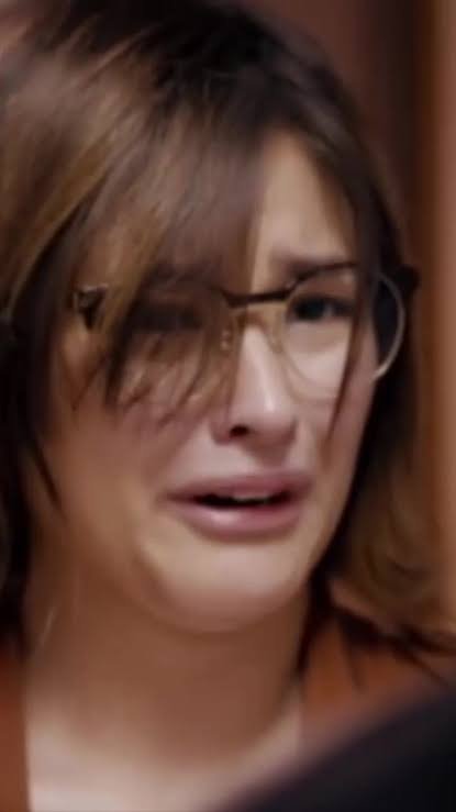 ang_agila2's tweet photo. Panget ba talaga ako?  Kapalit-palit ba ako? https://t.co/ntJF5oHV5R