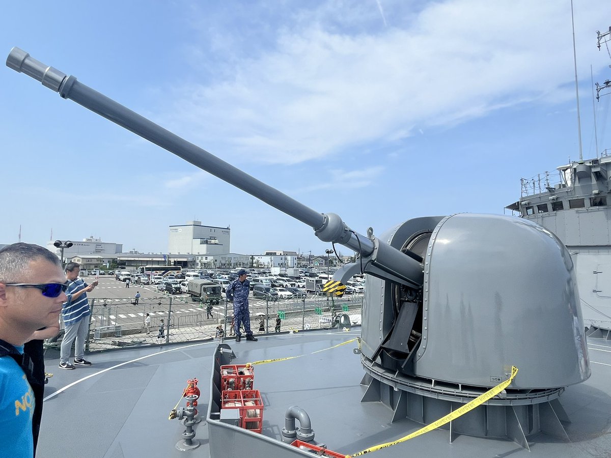koni_ch47ja's tweet photo. 護衛艦あまぎりサン。
アスロックは整備の為取り外し中ですってよ、奥様❤️

#護衛艦あまぎり
#DD154
#金沢港クルーズターミナル https://t.co/IR3ryyf34U