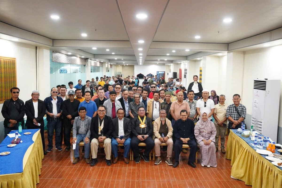 CMSammyGambar's tweet photo. I witness the induction of the officers of the Bangsamoro Initiative for Peace, Progress and Solidarity (BIPPS), an organization that encourages citizens to take an active role in the continued growth of the Bangsamoro. Their commitment reflects the importance of civic organizations in helping build a #MasMatatagNaBangsamoro.

I congratulate the newly inducted officers and encourage them to lead with integrity and dedication. I look forward to seeing BIPPS translate its commitment into meaningful action that benefits our people and strengthens our communities.

#SammyGamBARMM
#MoralGovernance
#MasMatatagNaBangsamoro