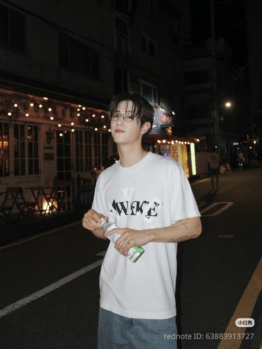 wwmarktuan's tweet photo. 260718 Mark posted some different pics on xhs 😊

🔗https://t.co/RXGDSeBTRd

#marktuan #段宜恩
@marktuan @DNAmngmnt https://t.co/REB4Xf5C54