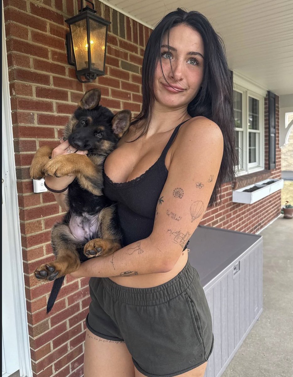 AsterAlchemist's tweet photo. This is my emotional support demon. He’s 8 weeks old and already running my life better than I do 😂❤️ https://t.co/ekxQ748r14