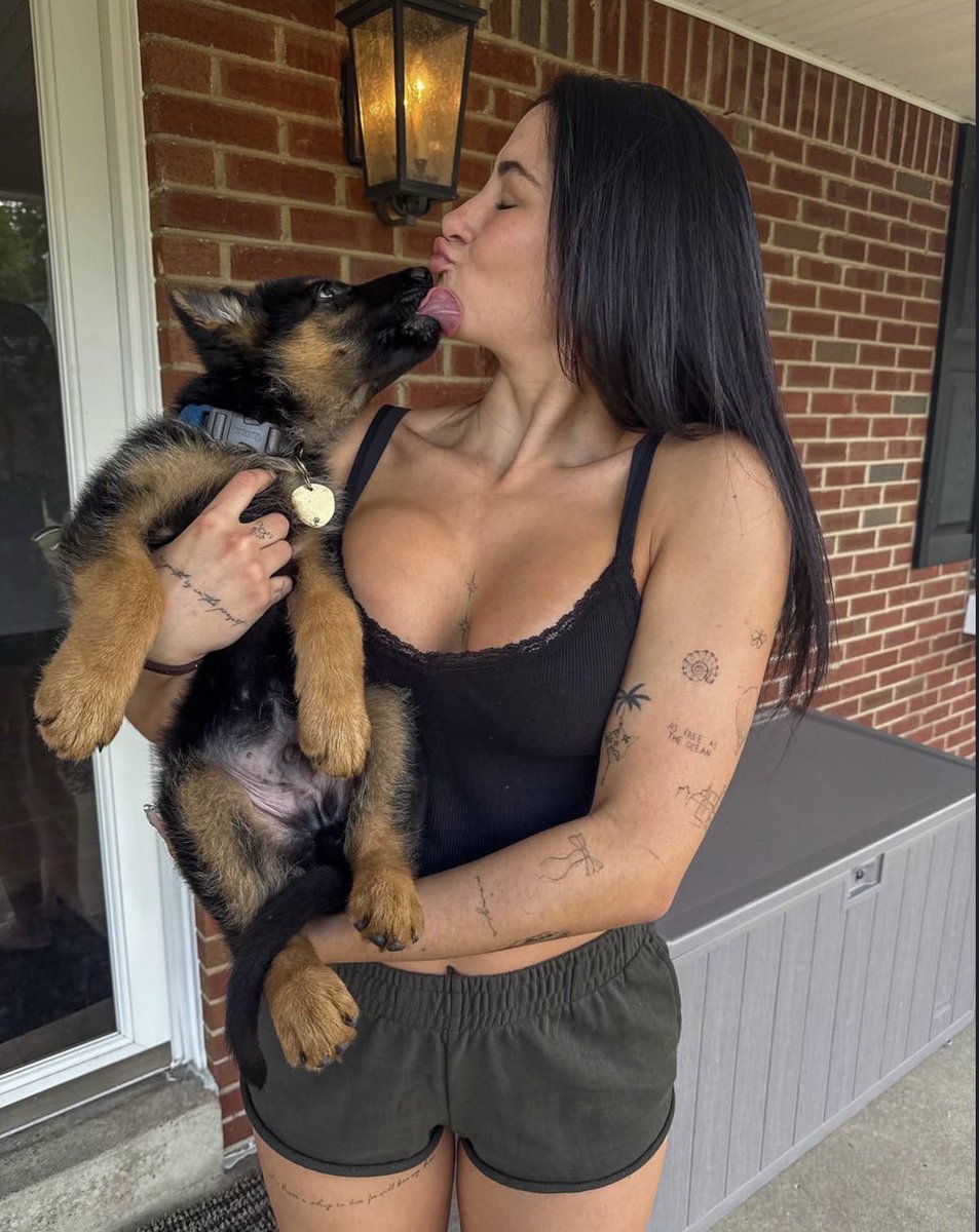 AsterAlchemist's tweet photo. This is my emotional support demon. He’s 8 weeks old and already running my life better than I do 😂❤️ https://t.co/ekxQ748r14