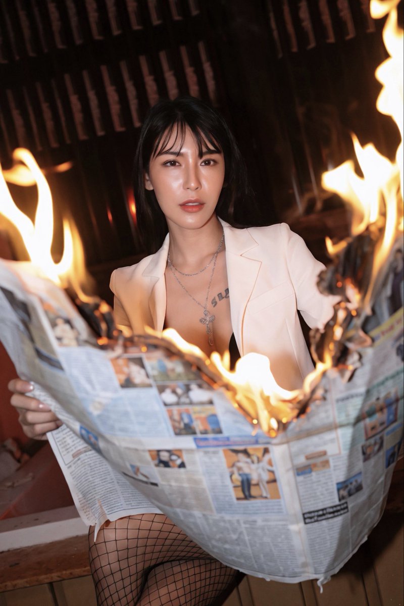 Saiphan26's tweet photo. อย่ามาเล่นกับไฟ กว่าจะได้แต่ละรูป📸🔥 https://t.co/paCMB9vfEY