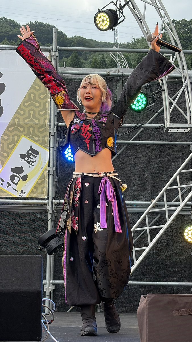 ruirui_hp's tweet photo. 2026.7.18 関ヶ原歌姫合戦
ワチャチャ1本目
コール2で大騒ぎで喉いかれた🤣
楽しかったー

#にっぽんワチャチャ https://t.co/2uki6dM4iP