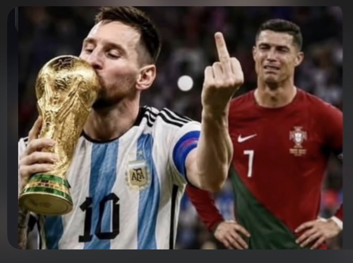 Manemaleado's tweet photo. @razagave @FIFAWorldCup Efecto raro porque según tú video le piso el pie izquierdo y le dolió el derecho jajajaja https://t.co/5yQdJkFS6e