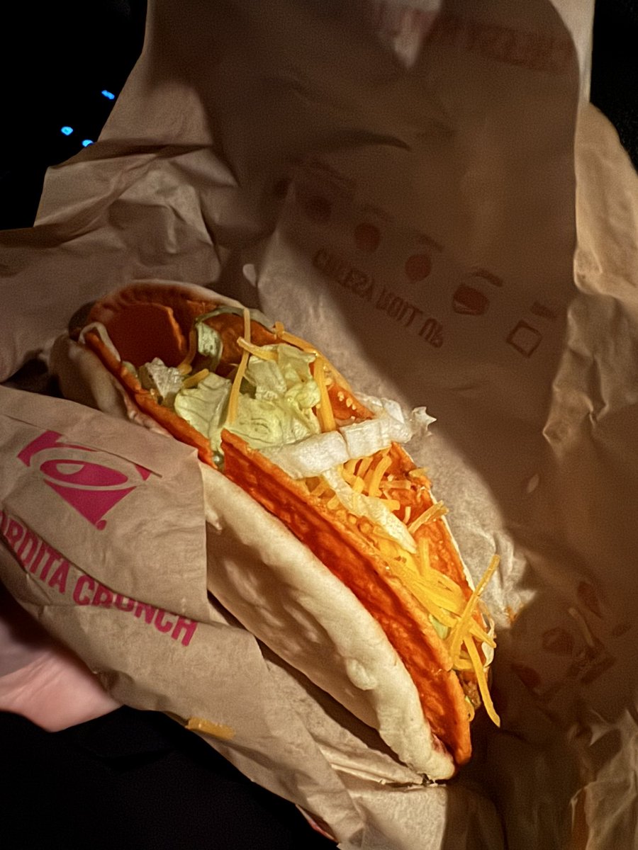 bedbambi's tweet photo. hoping these have the diarrhea lettuce 😻 https://t.co/uLvy5dJQPK